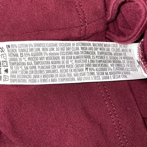 FOREVER 21 V-neck maroon Crop top with side cinch tie in women’s size small - Picture 9 of 9